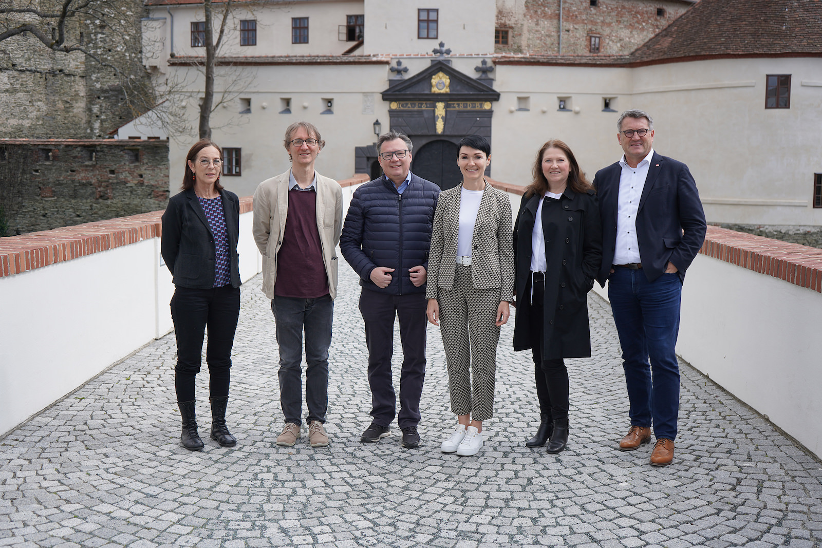 Mediatorin Heidemaria Korbatits, Projektmanager Wolfgang Weilharter, ASPR Präsident Norbert Darabos, Mag. Petra Bencsics (Leiterin OSG Rechtsabteilung), Mediatorin Lisa Maj Pertl und OSG Obmann Alfred Kollar (v.l.)